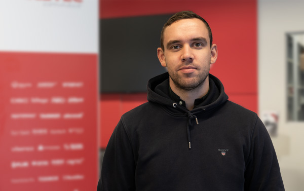 Adam-personalbild-webb